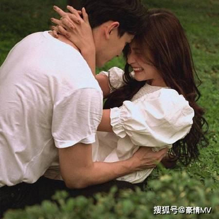 救援受困的长颈鹿