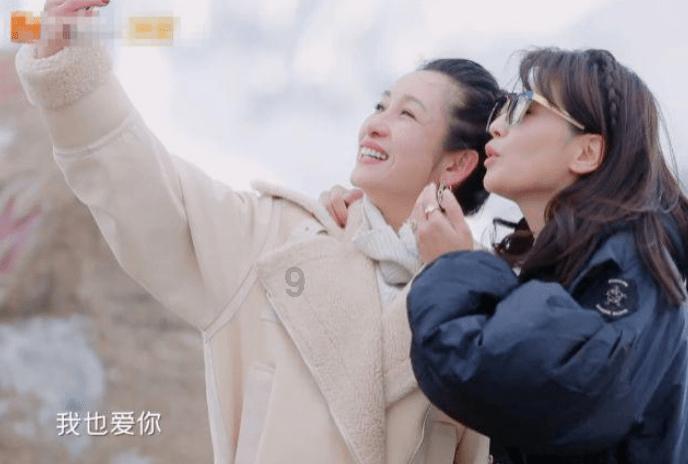 逃离快乐小镇