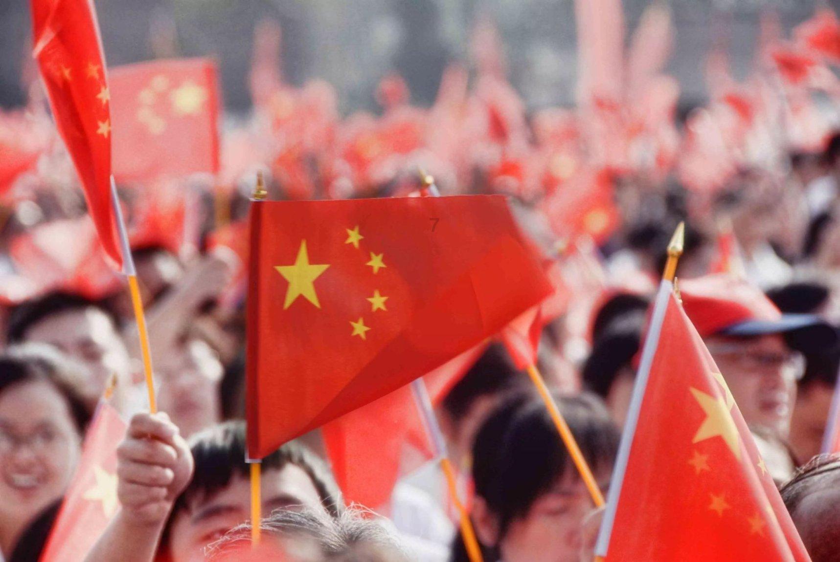 探讨分享，小明与小亮今年年龄的和是18岁，6年后小明的年龄是小亮年龄的2倍今年小明有几岁 要过程 讲解问答平台